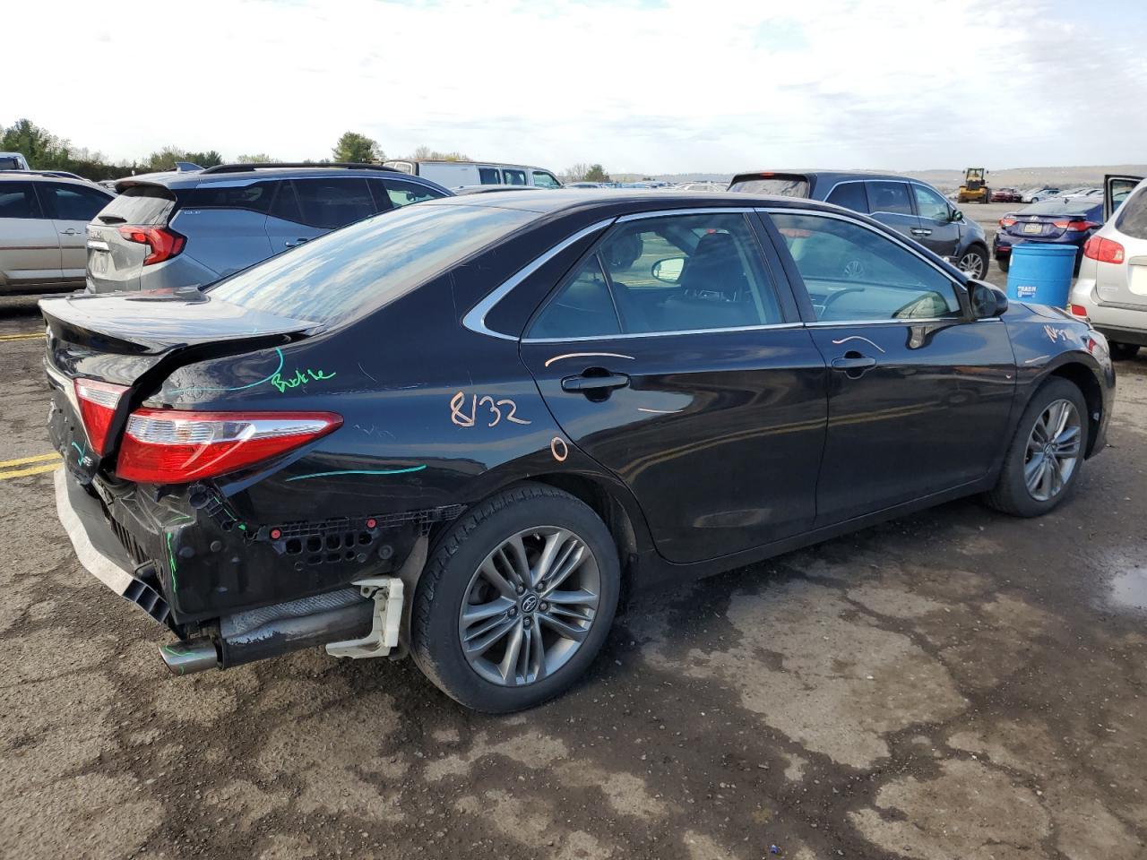 2016 TOYOTA CAMRY - Фото 3