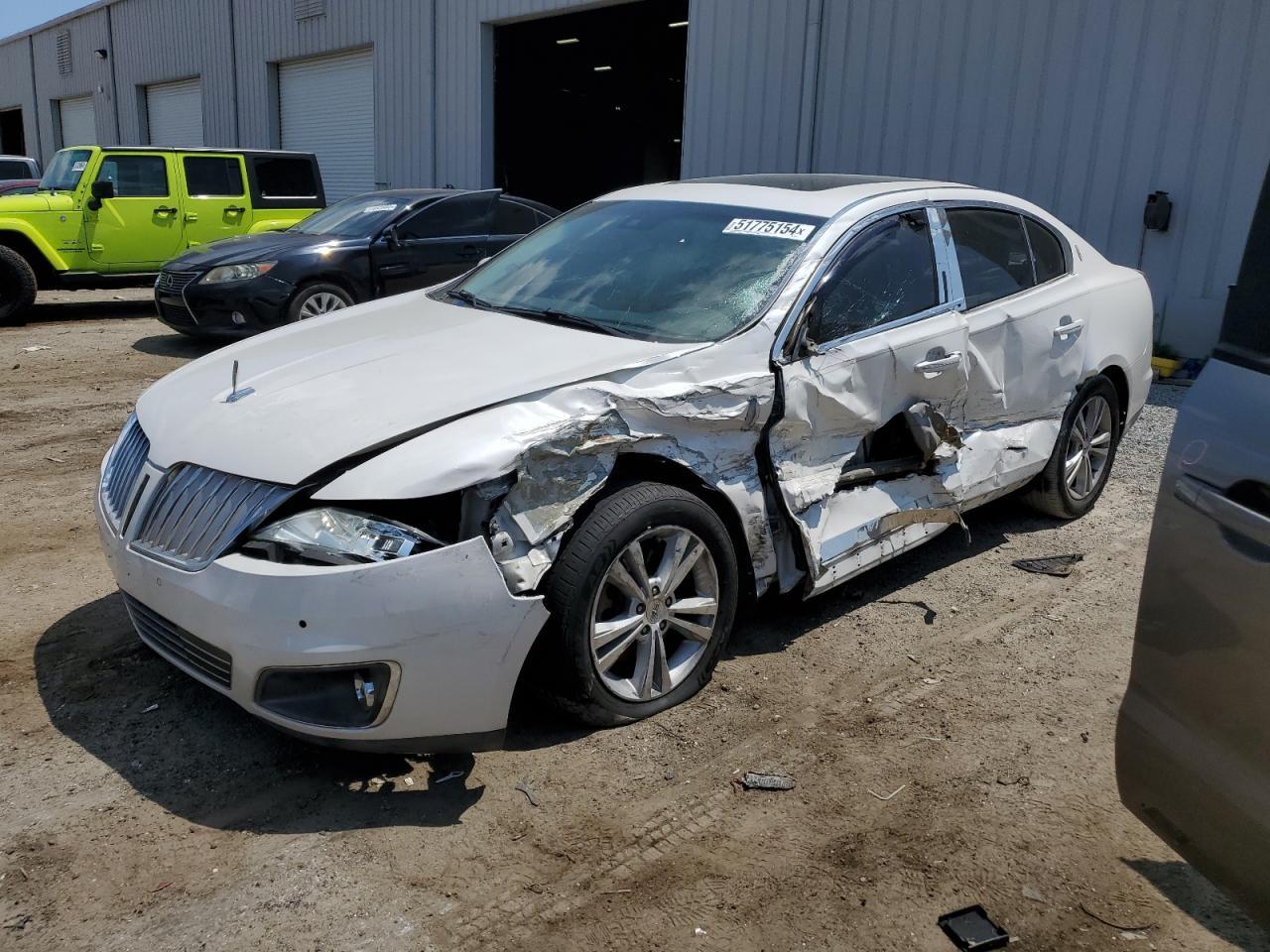 2010 LINCOLN MKS car image