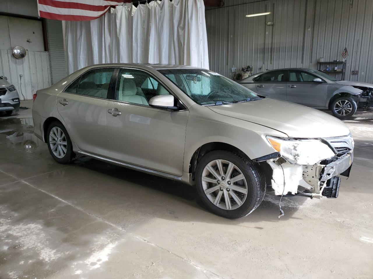 2014 TOYOTA CAMRY L - Image 4