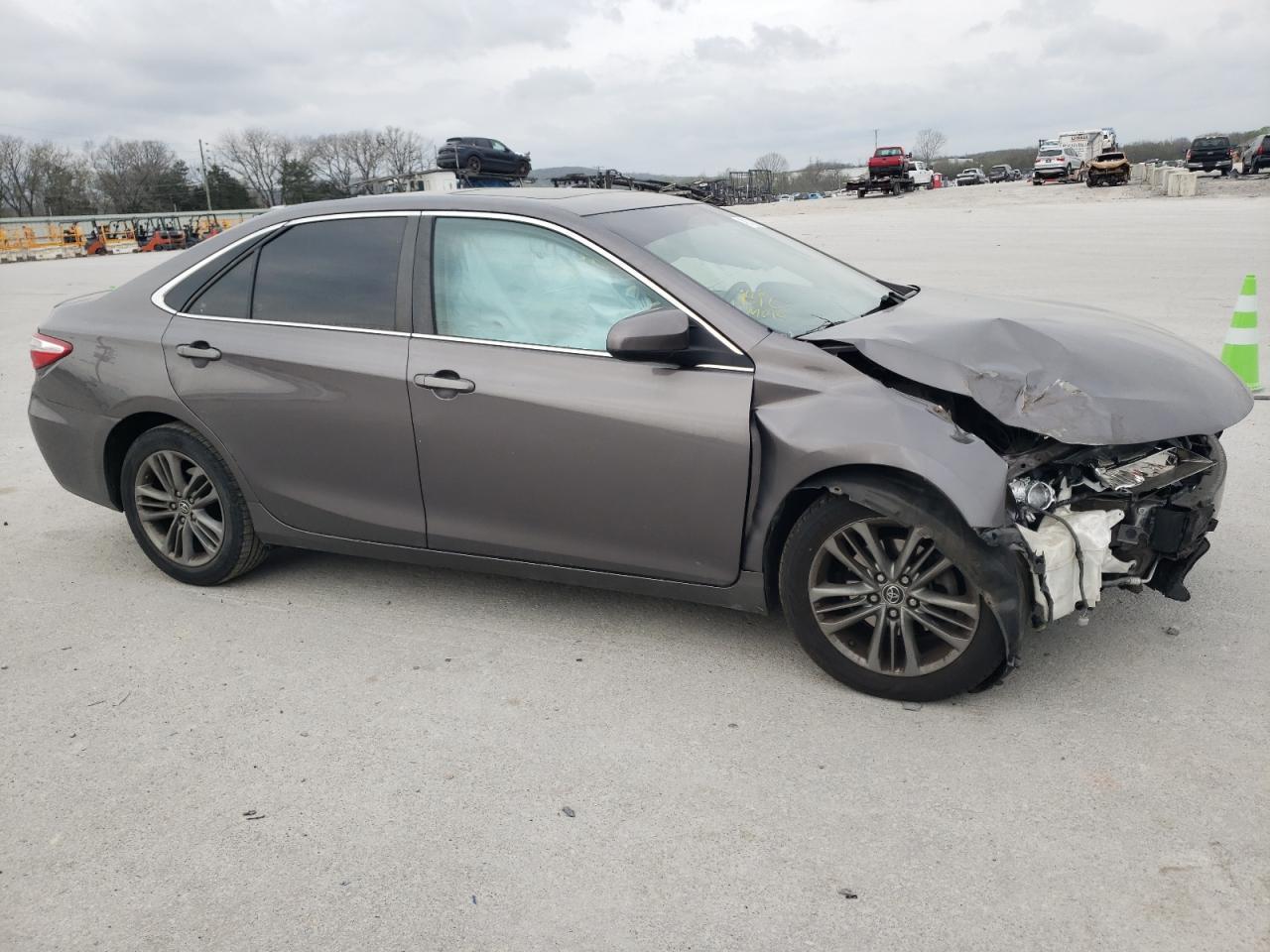 2015 TOYOTA CAMRY LE - Фото 4