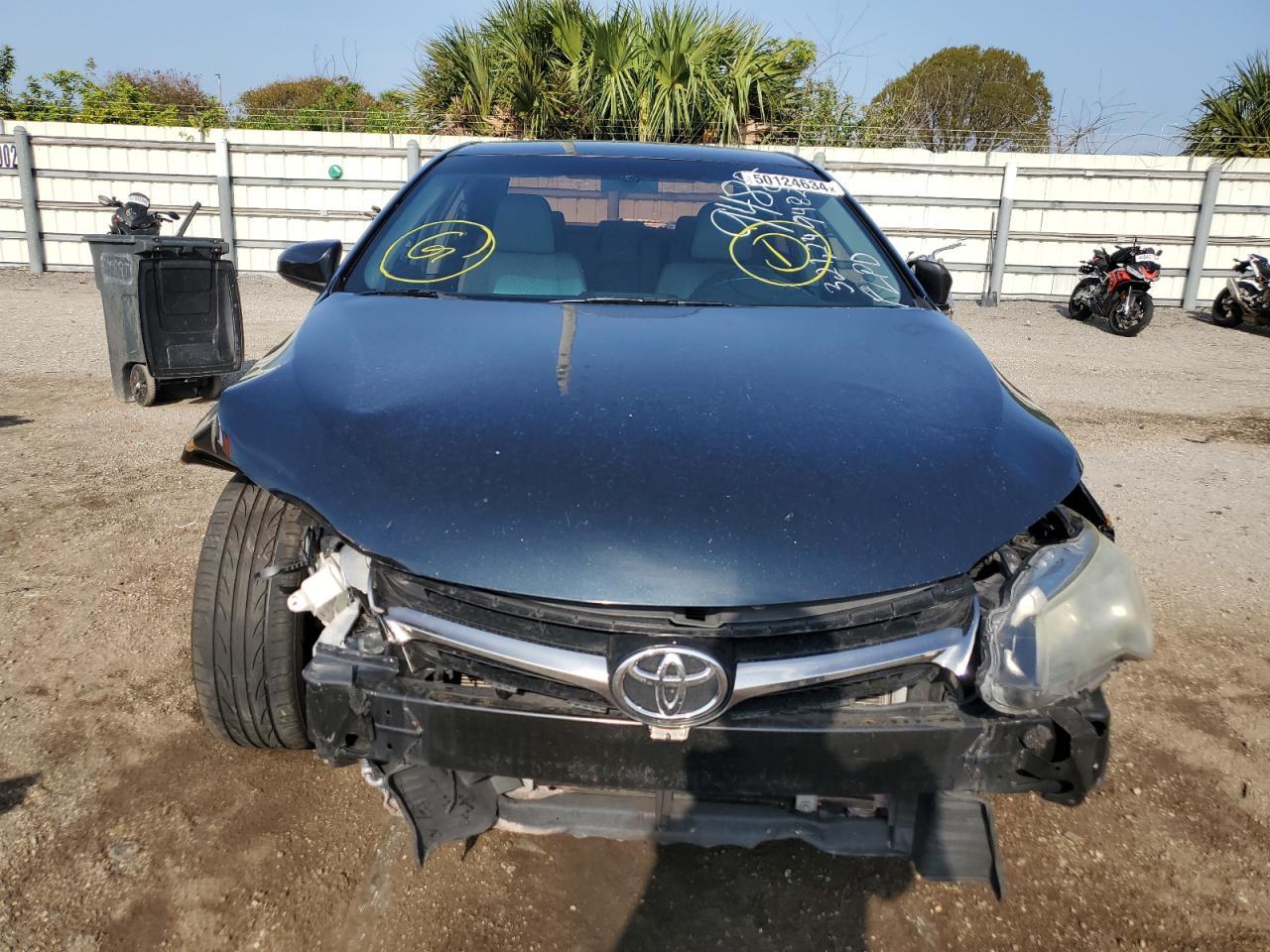 2015 TOYOTA CAMRY LE - Фото 5