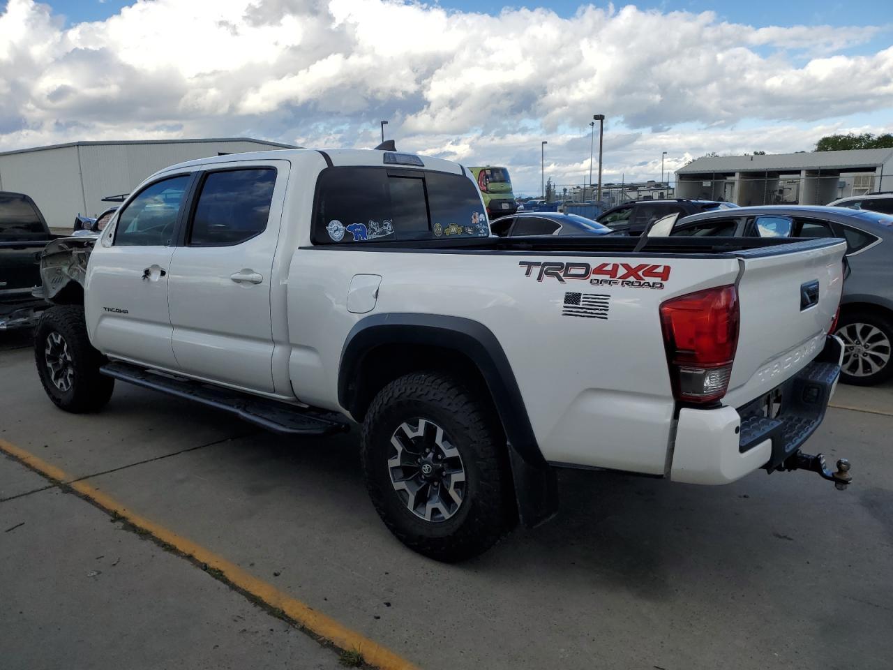 2017 TOYOTA TACOMA DOU - Фото 2