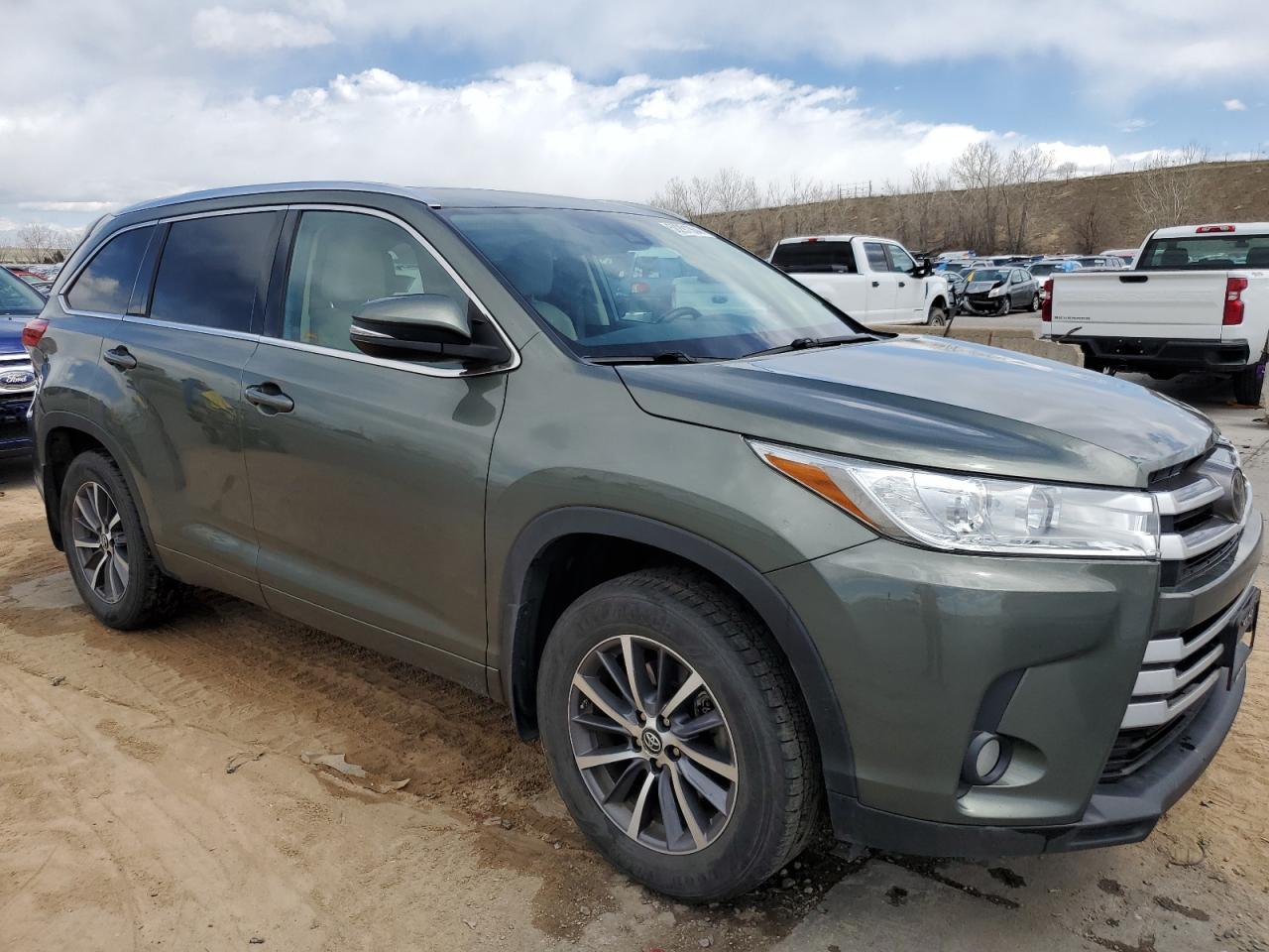 2018 TOYOTA HIGHLANDER - Image 4