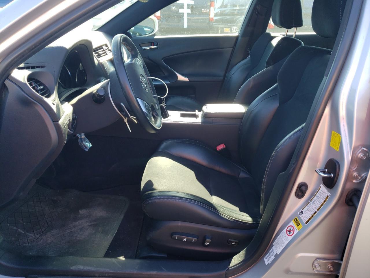 2011 LEXUS IS 250 - Фото 7