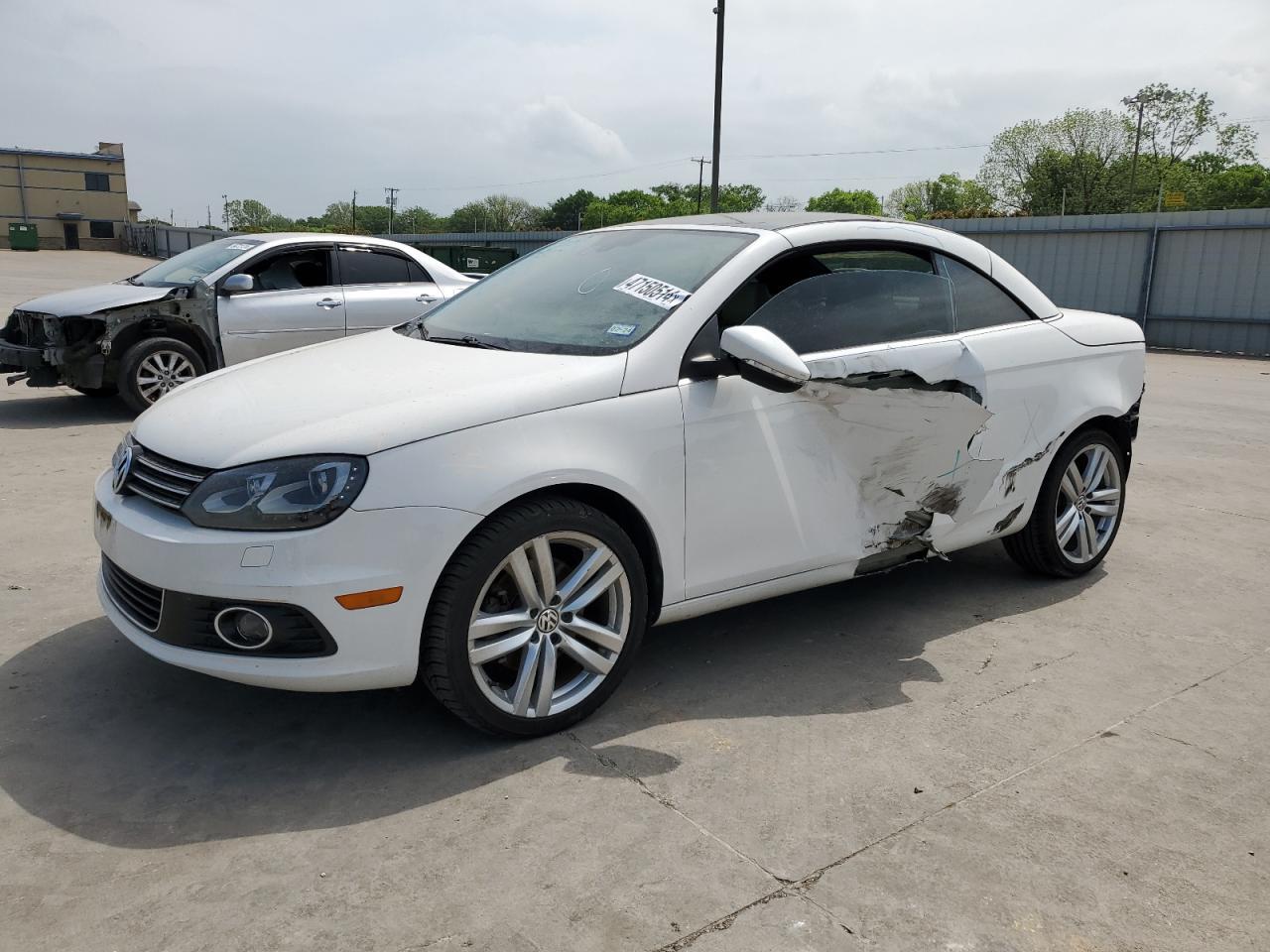 2014 VOLKSWAGEN EOS LUX car image