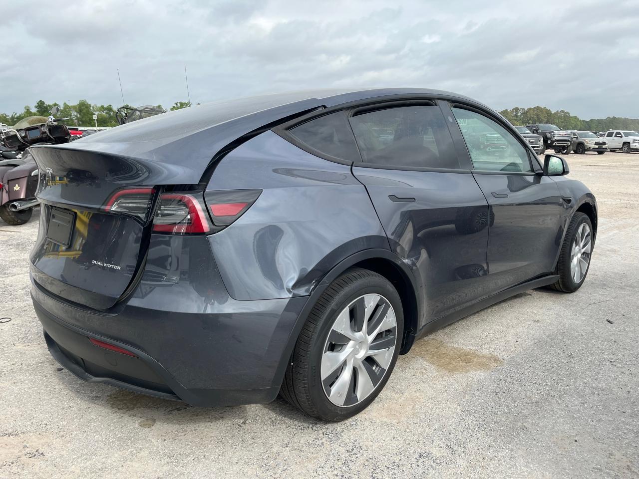 2023 TESLA MODEL Y - Фото 3