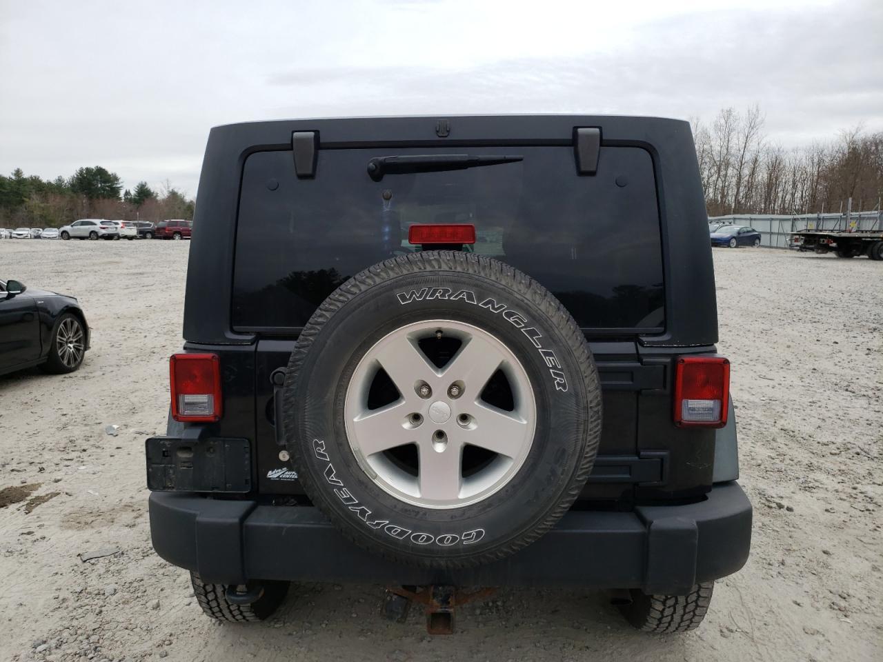 2012 JEEP WRANGLER U - Image 6