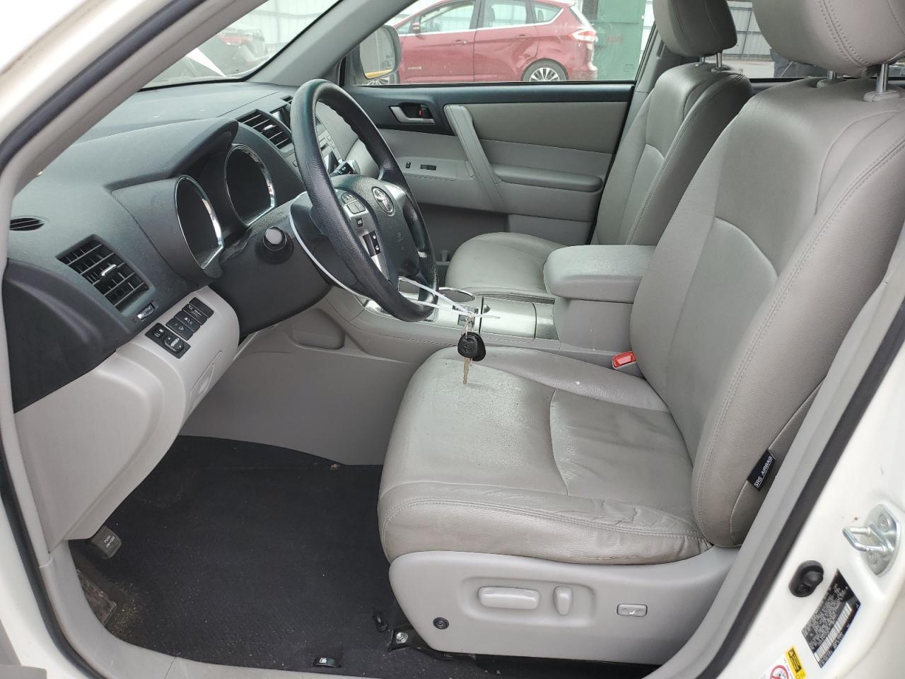 2012 TOYOTA HIGHLANDER - Фото 7