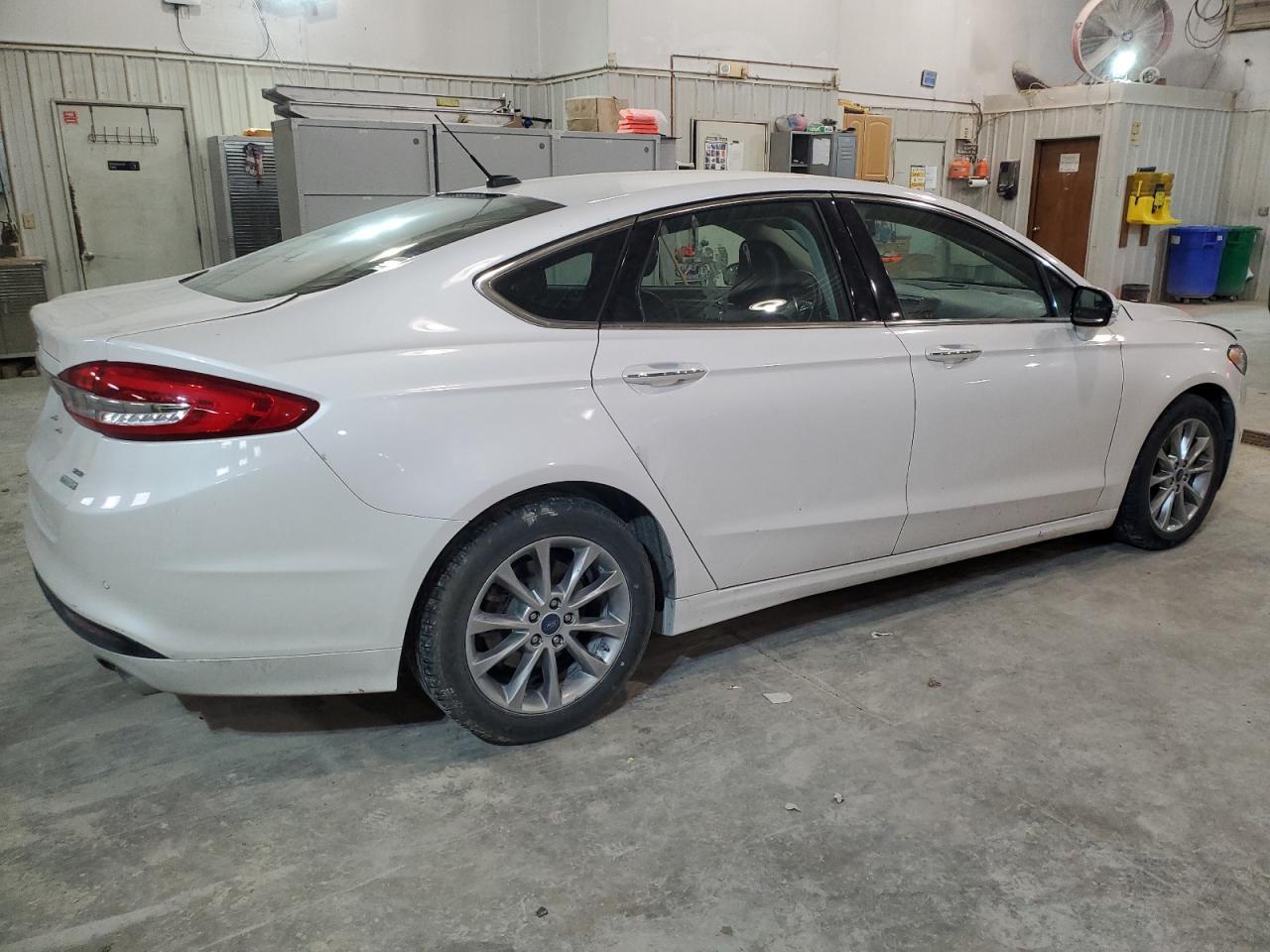2017 FORD FUSION SE - Image 3