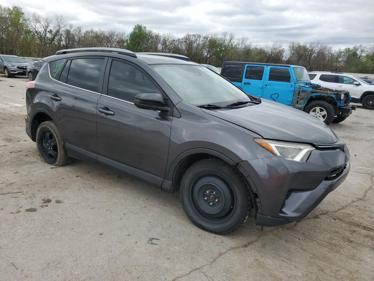 2017 TOYOTA RAV4 LE - Фото 4