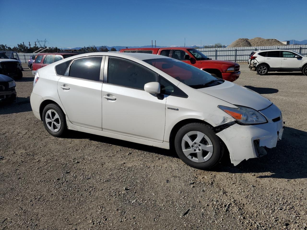 2013 TOYOTA PRIUS - Image 4