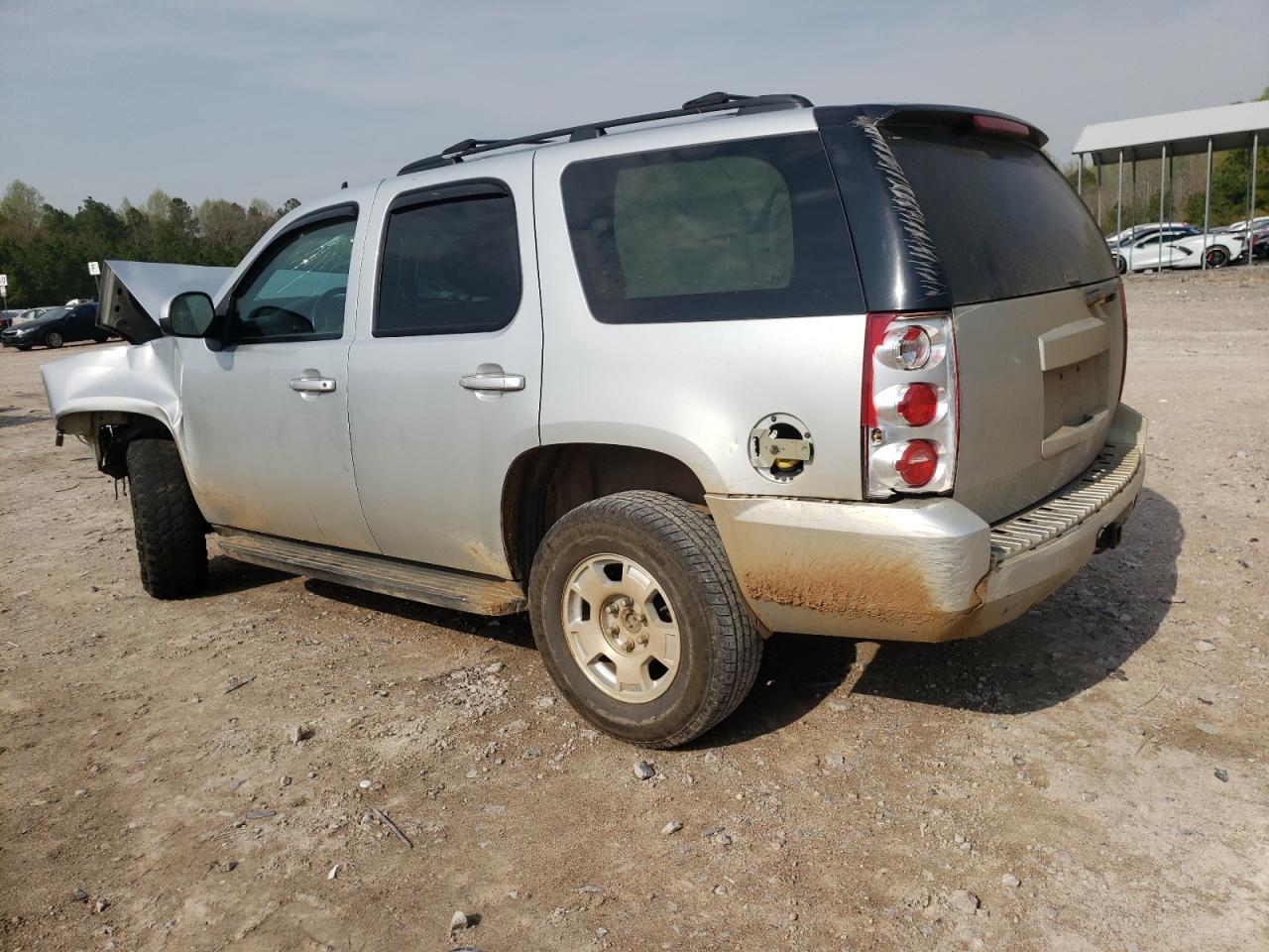 2012 GMC YUKON SLE - Image 2