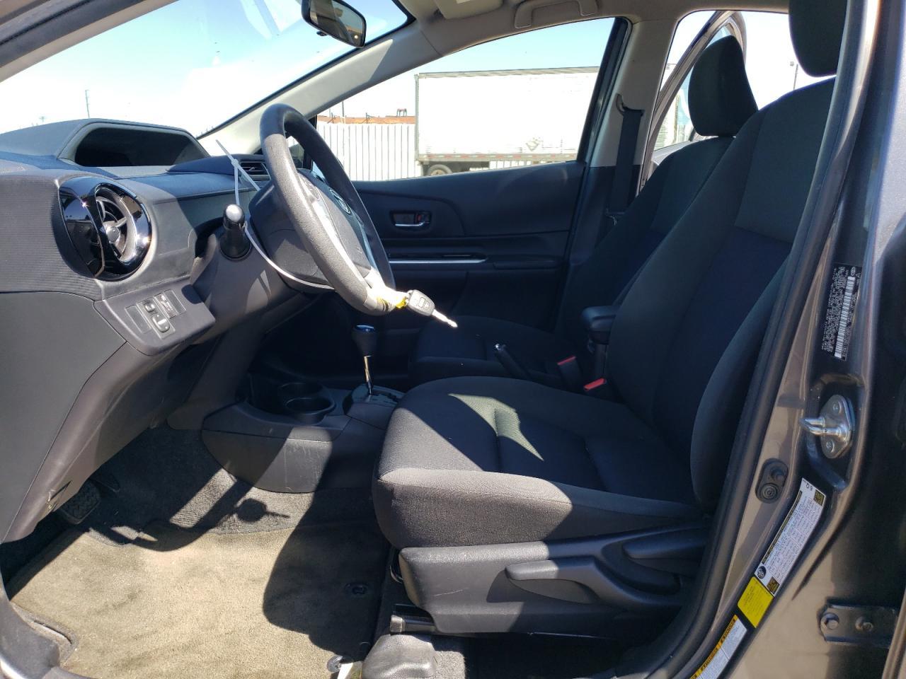 2016 TOYOTA PRIUS C - Фото 7