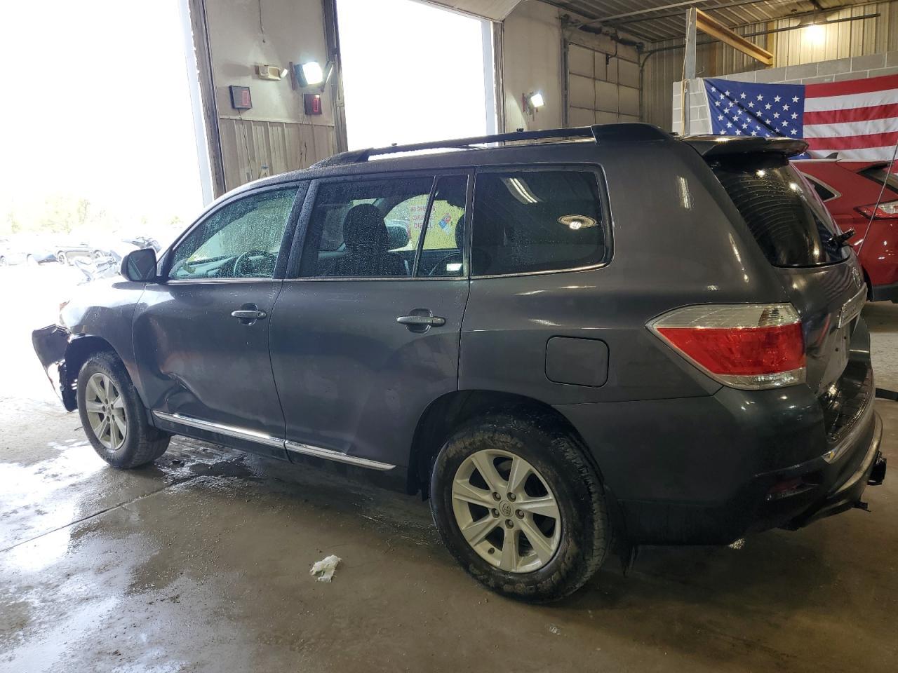 2012 TOYOTA HIGHLANDER - Image 2