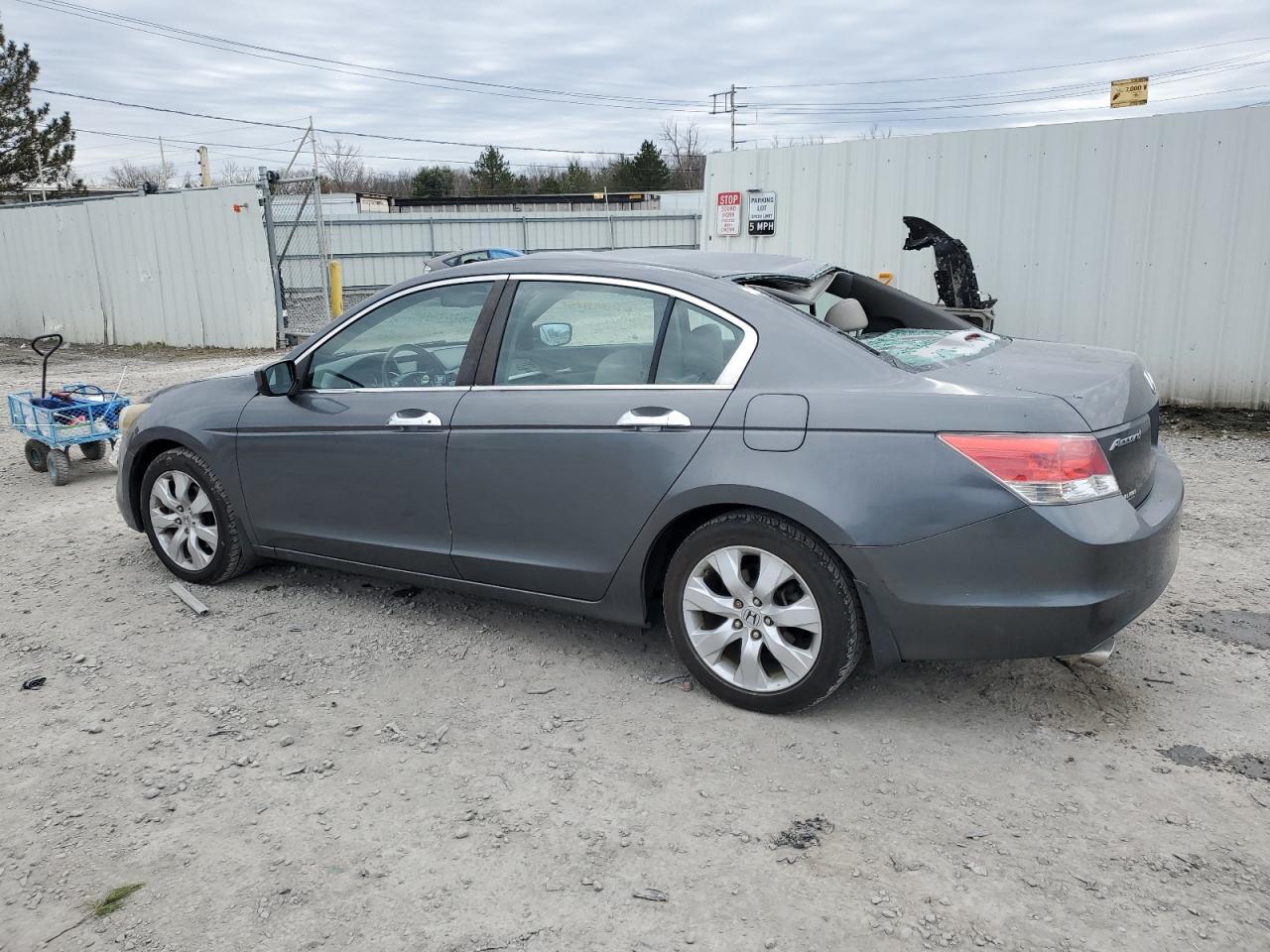 2010 HONDA ACCORD EXL - Image 2