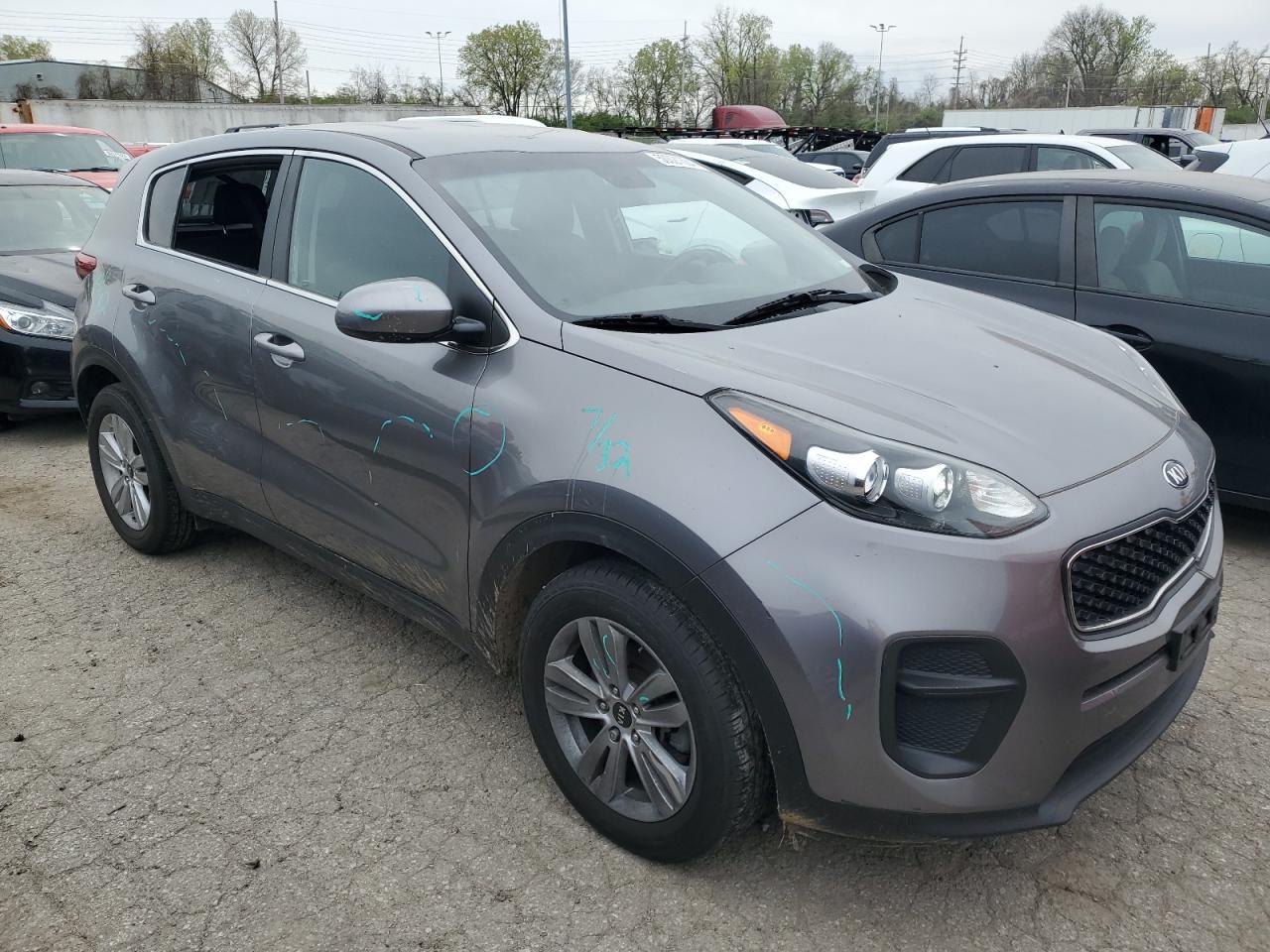 2017 KIA SPORTAGE L - Image 4