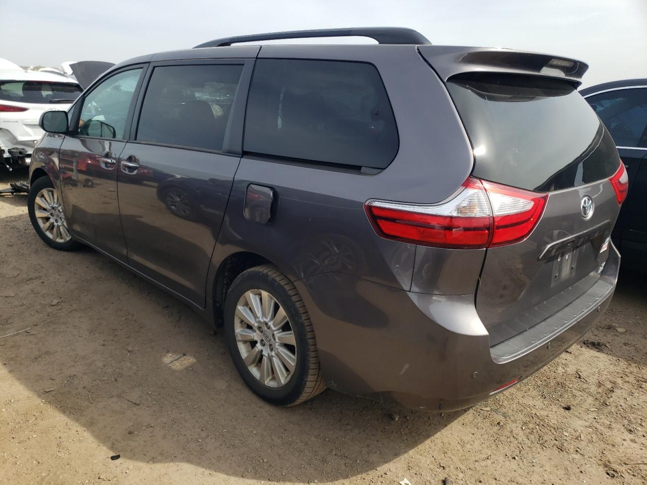 2015 TOYOTA SIENNA XLE - Фото 2