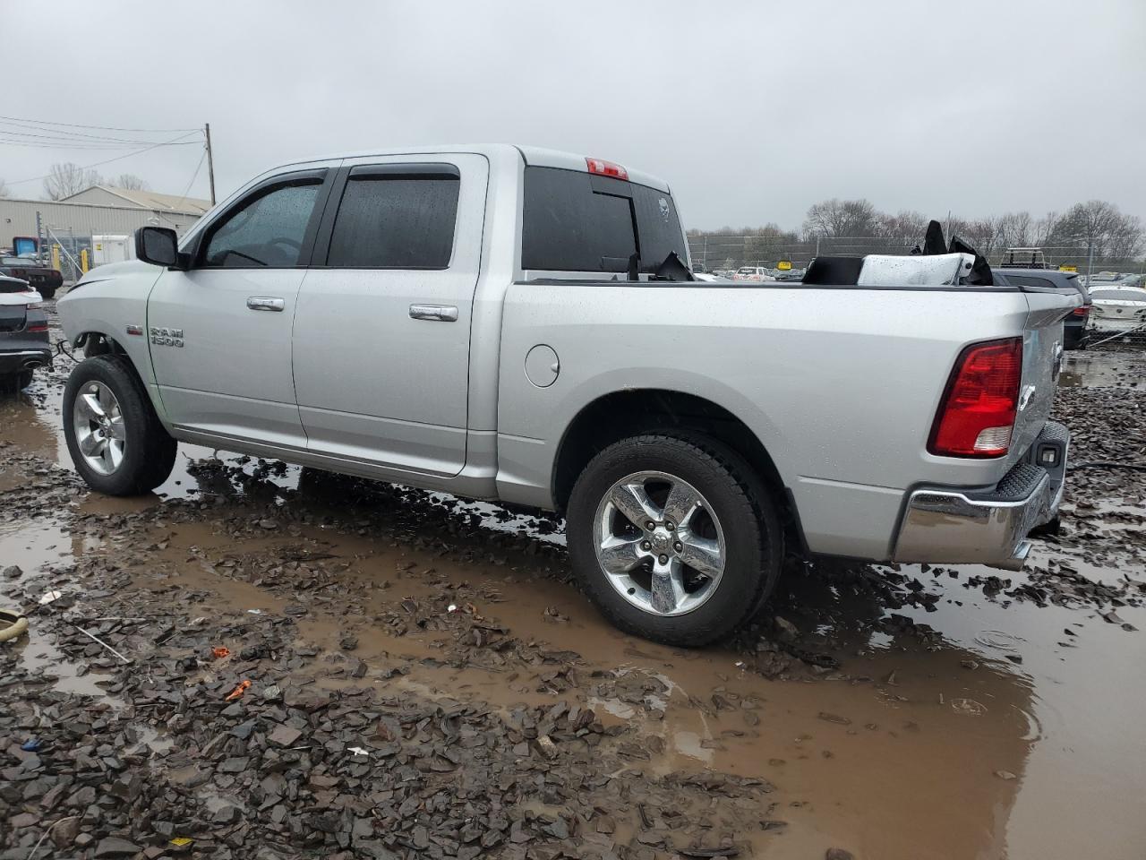 2015 RAM 1500 SLT - Image 2