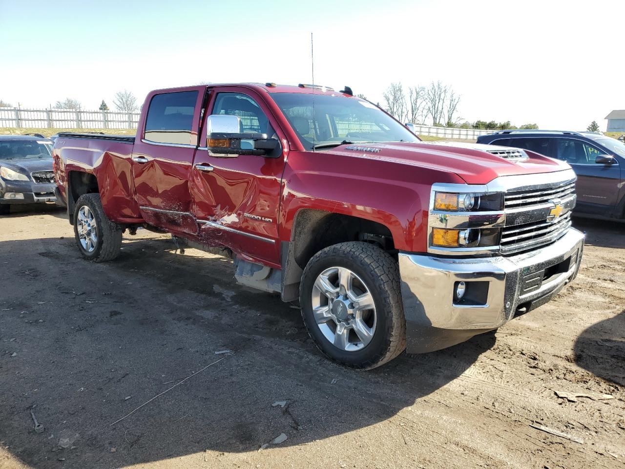 2019 CHEVROLET SILVERADO - Фото 4