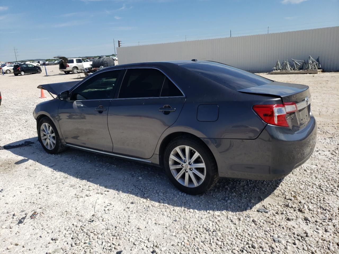 2014 TOYOTA CAMRY L - Фото 2