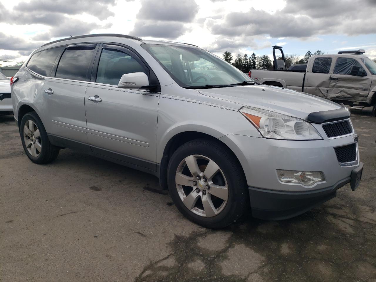 2012 CHEVROLET TRAVERSE L - Image 4
