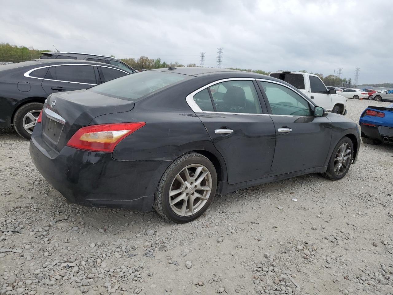 2011 NISSAN MAXIMA S - Фото 3