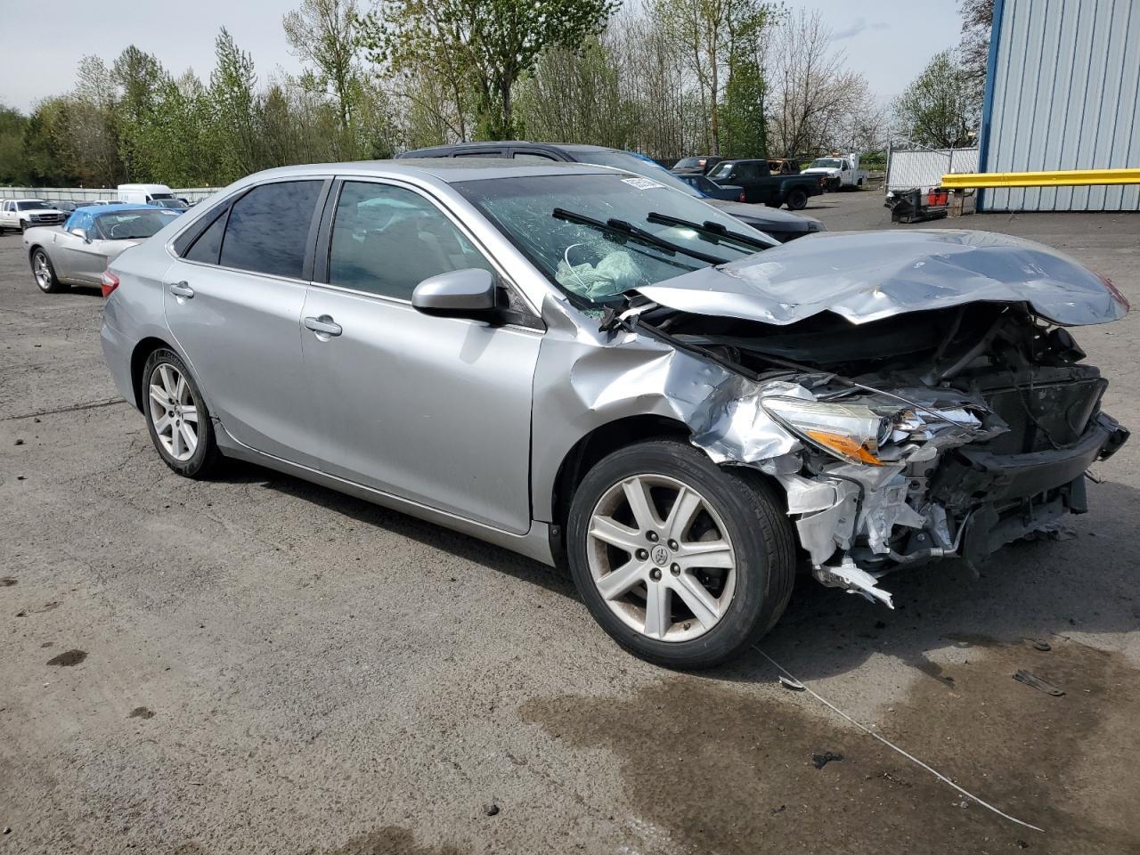 2015 TOYOTA CAMRY LE - Фото 4
