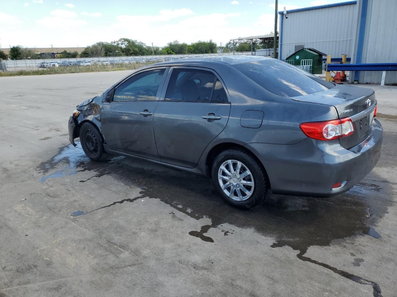 2013 TOYOTA COROLLA BA - Image 2