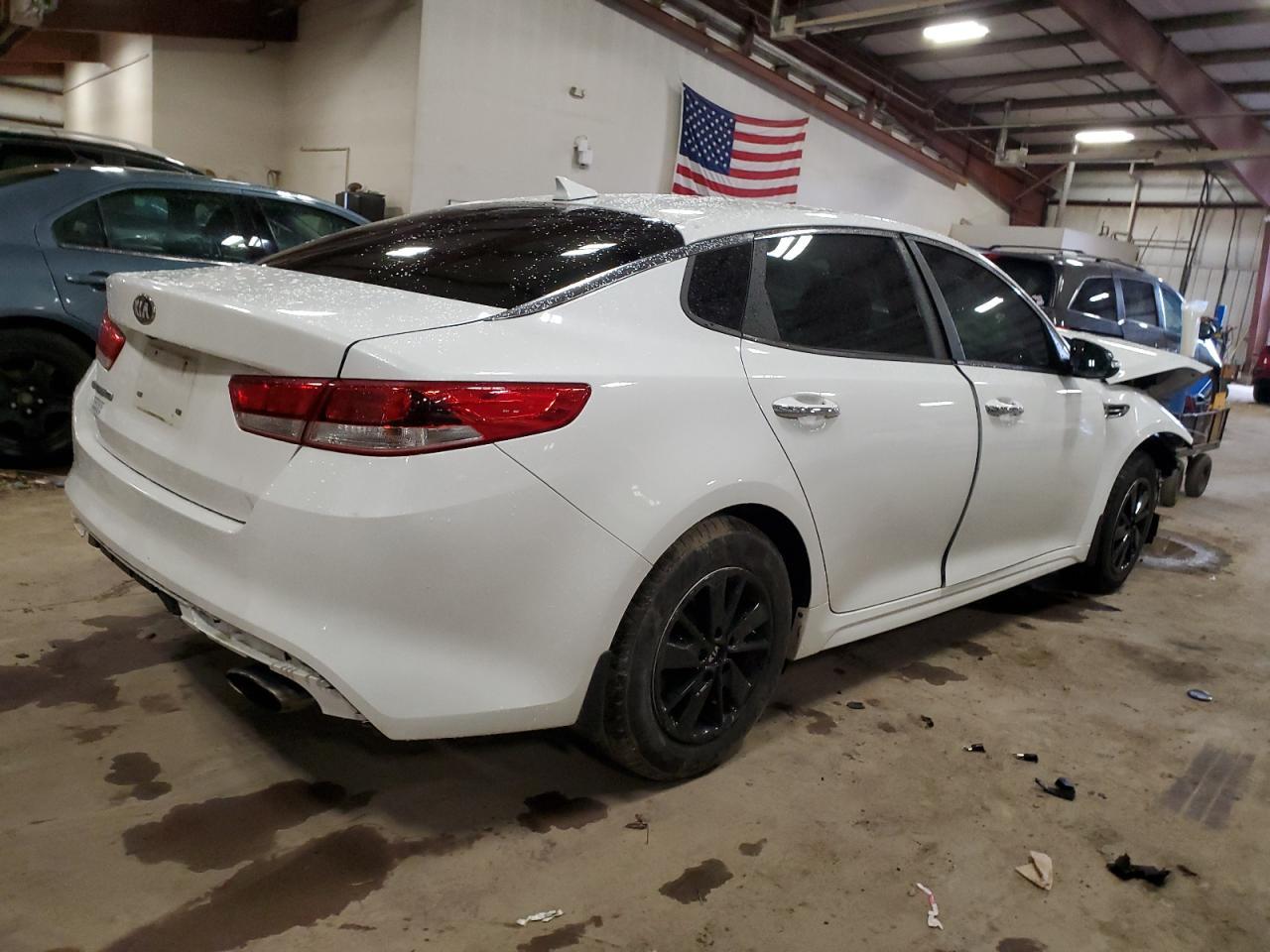 2016 KIA OPTIMA LX - Фото 3