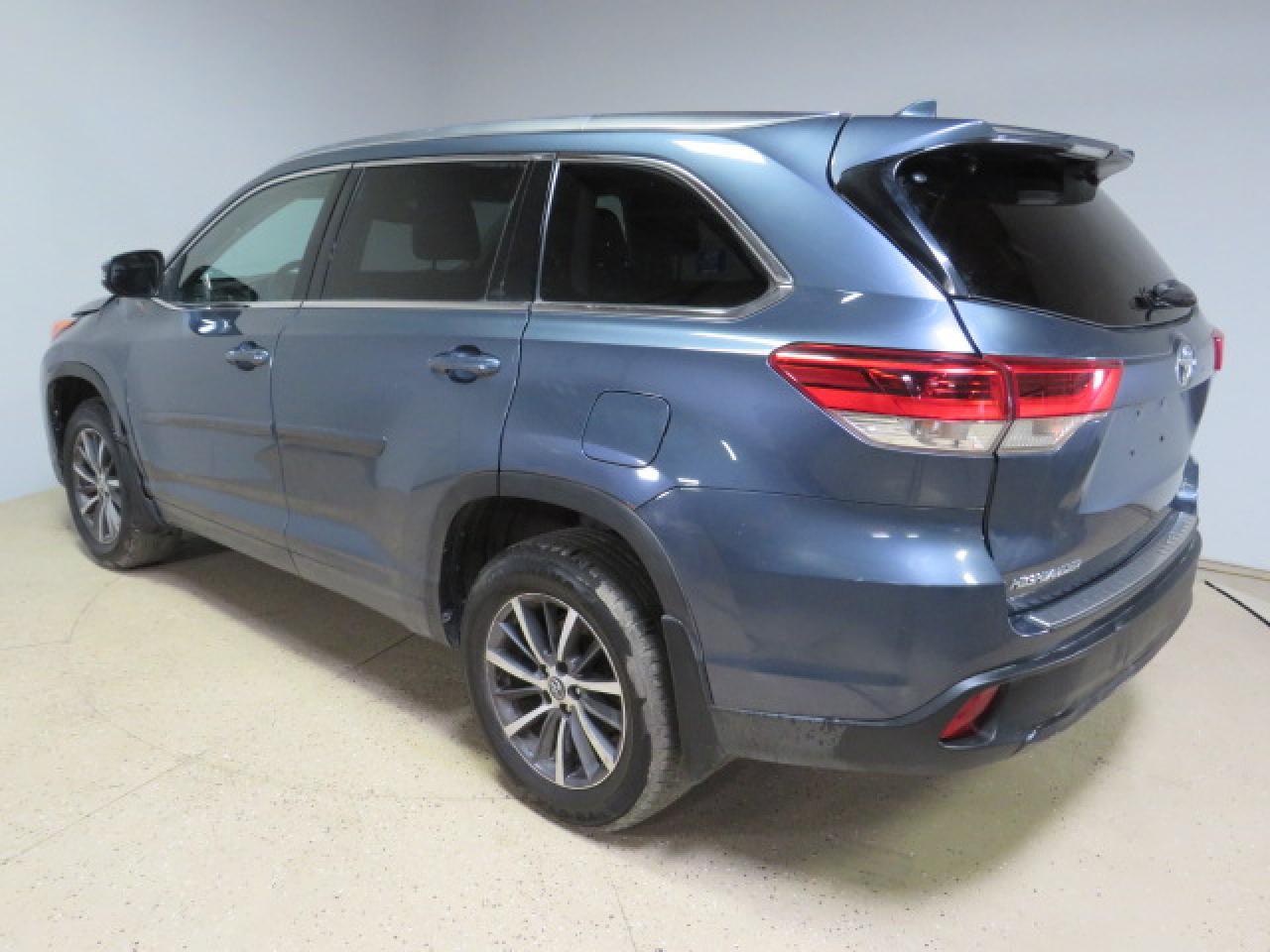 2018 TOYOTA HIGHLANDER - Фото 3