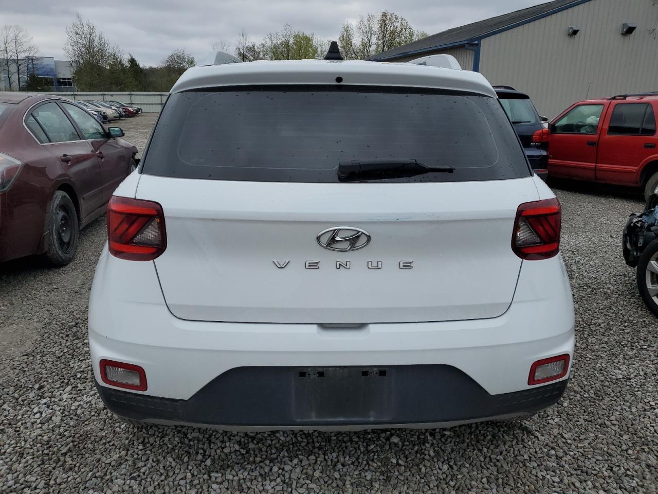 2022 HYUNDAI VENUE SEL - Фото 6