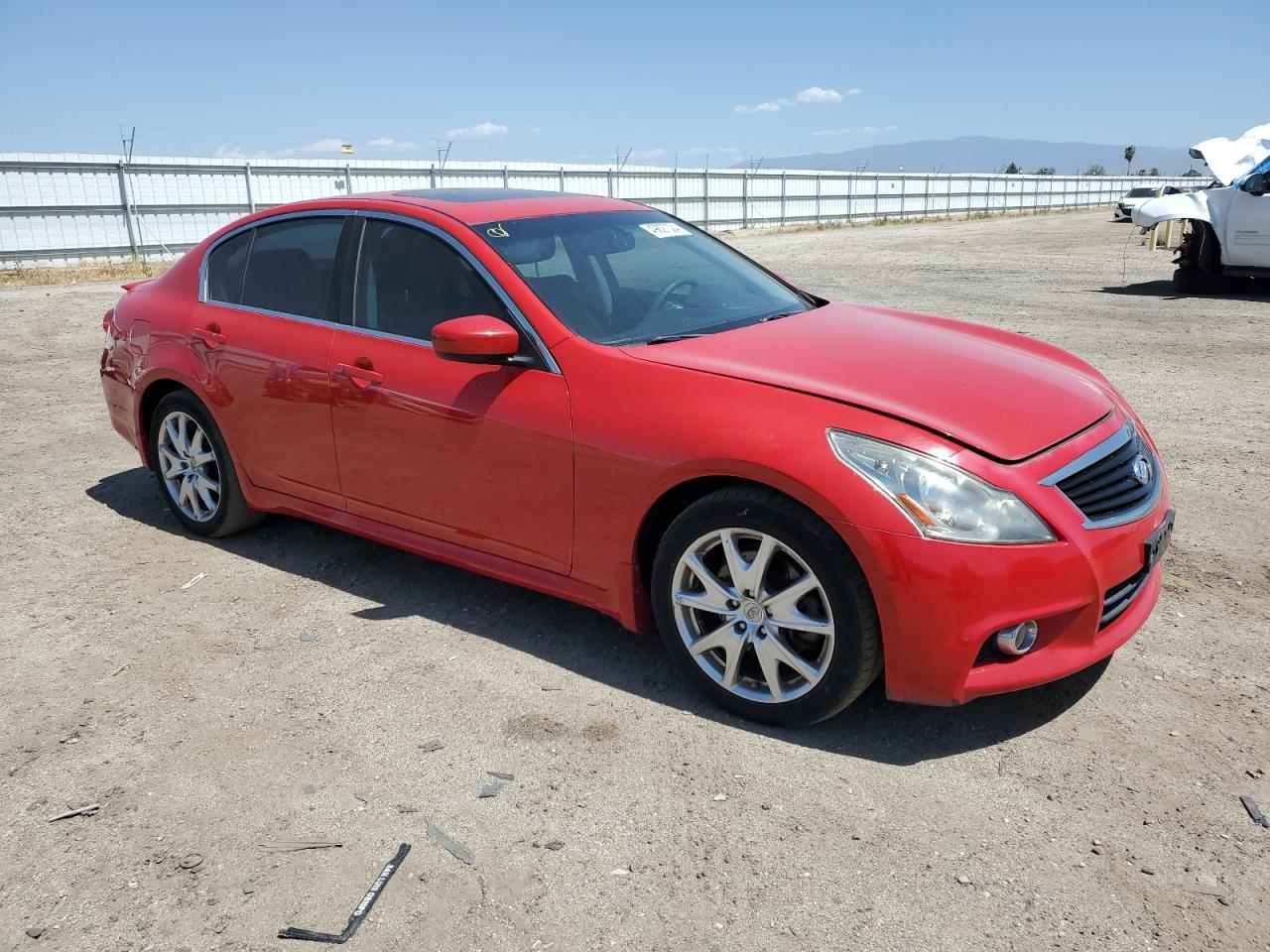 2011 INFINITI G37 - Image 4