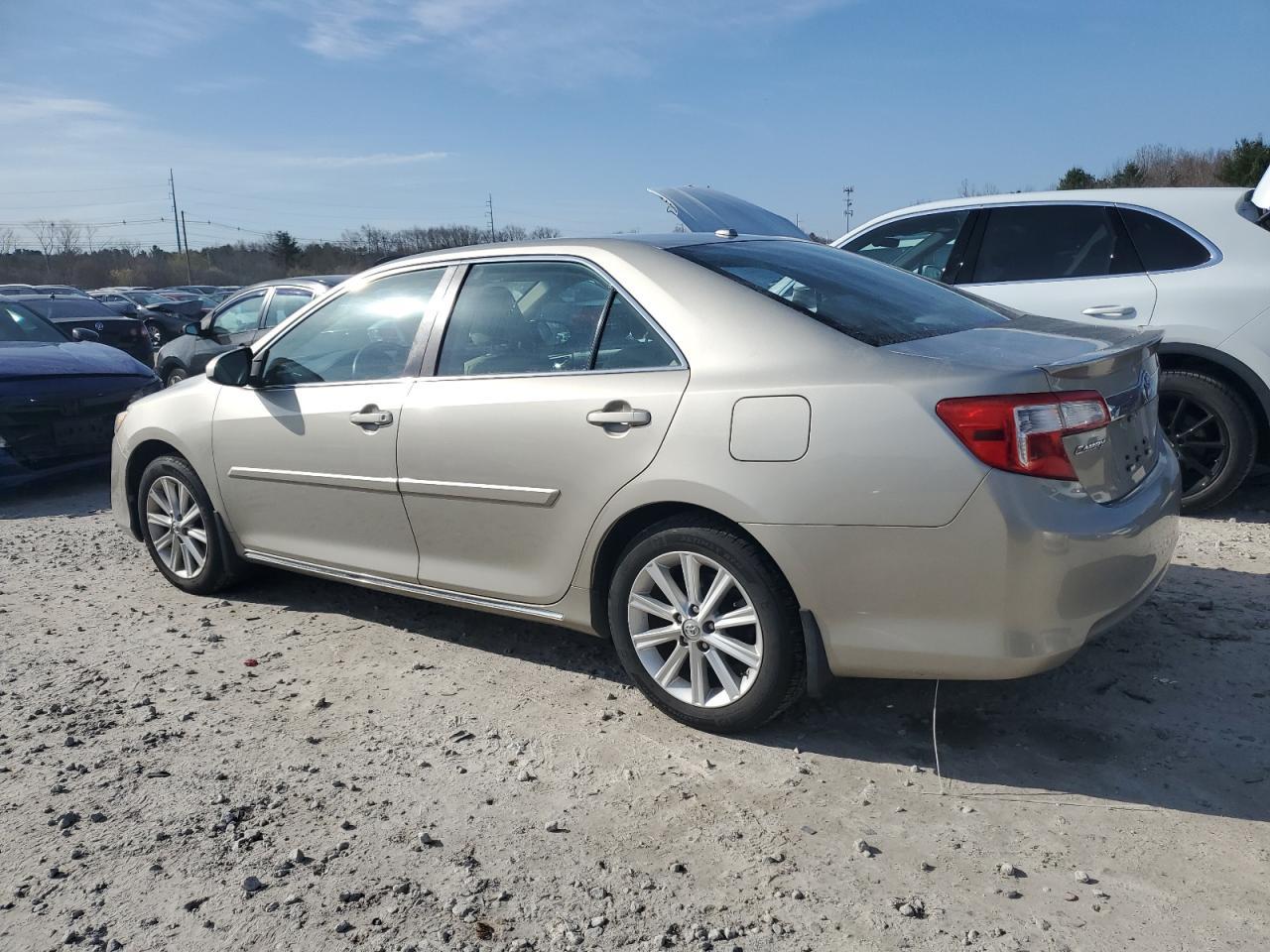 2014 TOYOTA CAMRY L - Image 2
