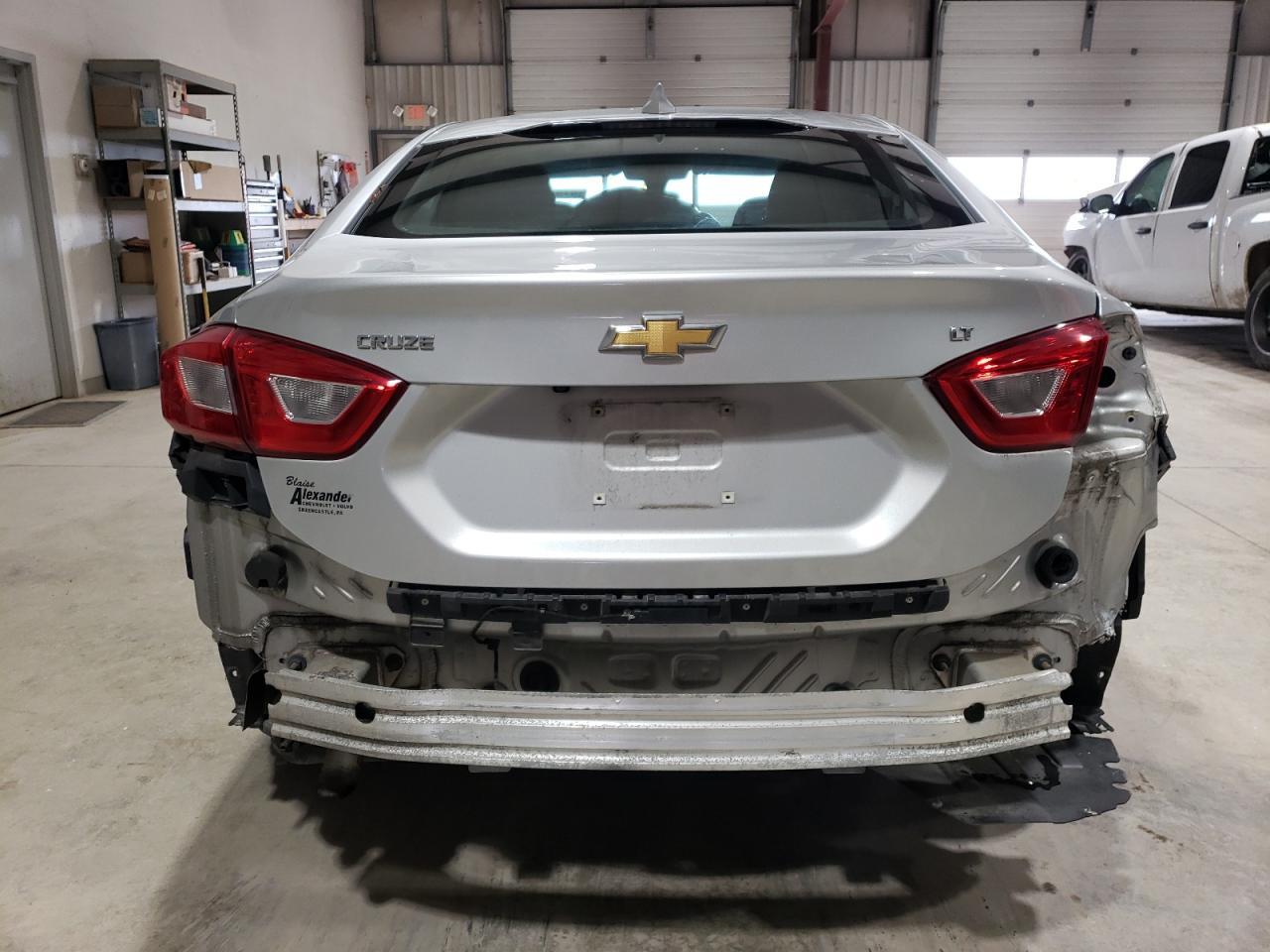 2017 CHEVROLET CRUZE LT - Фото 6