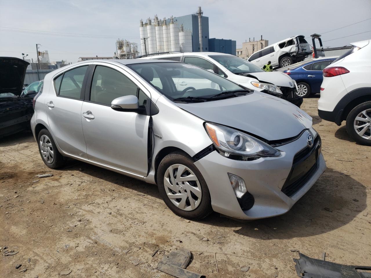 2015 TOYOTA PRIUS C - Фото 4