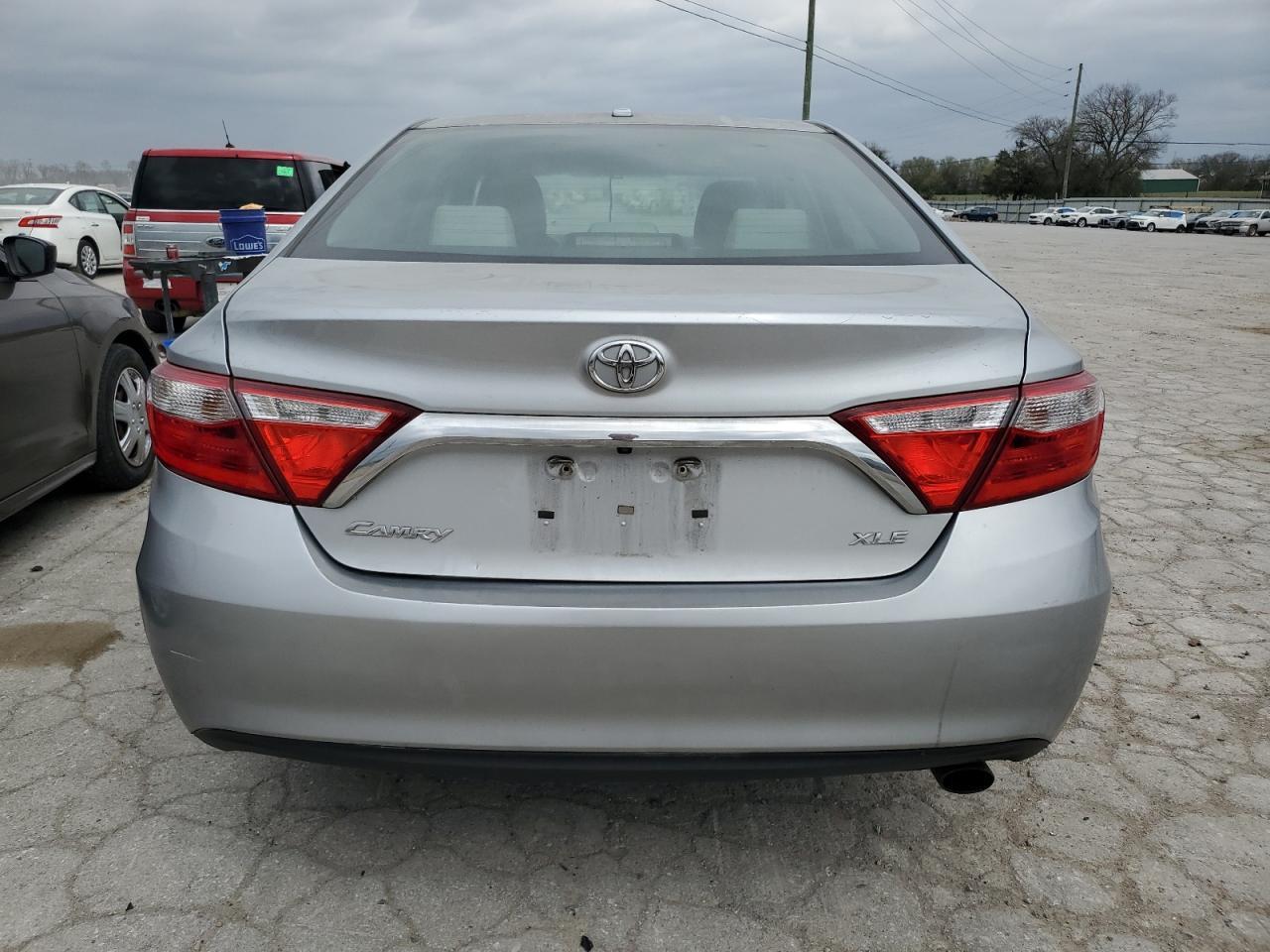2016 TOYOTA CAMRY LE - Фото 6