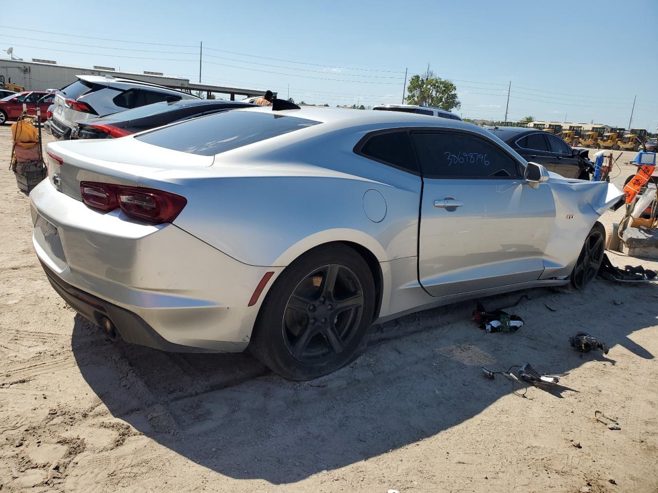 2019 CHEVROLET CAMARO LS - Фото 3