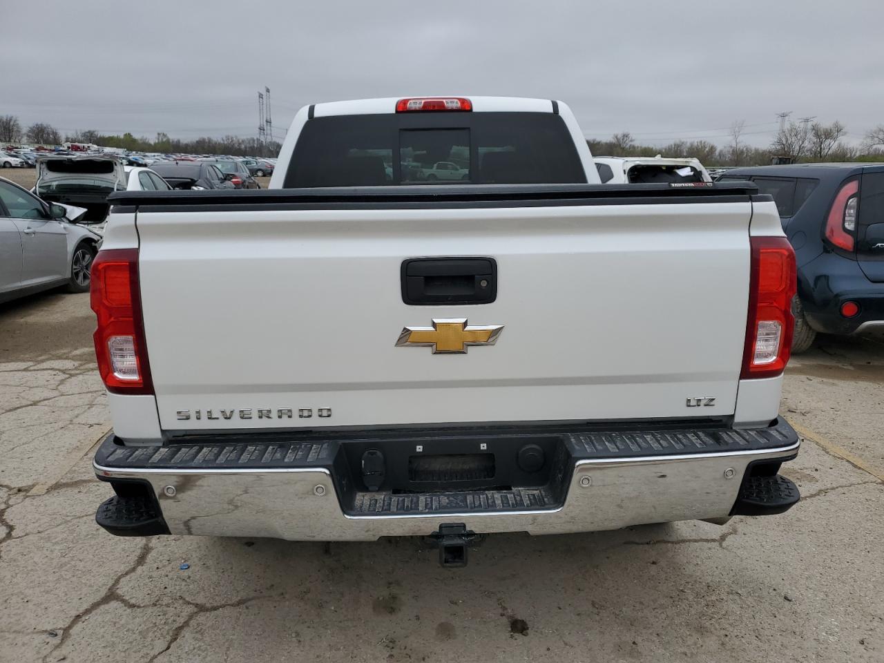 2017 CHEVROLET SILVERADO - Image 6