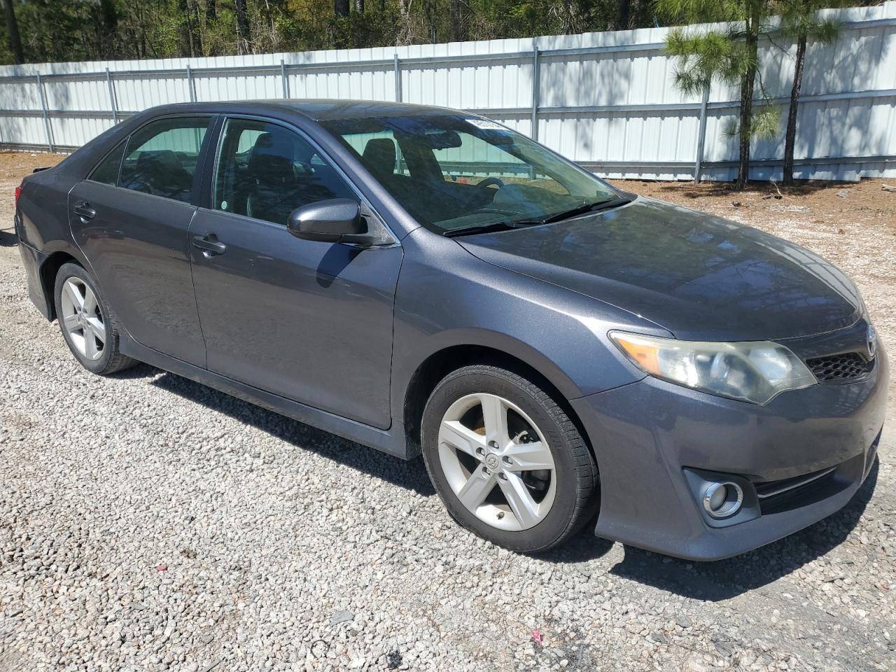 2014 TOYOTA CAMRY L - Image 4