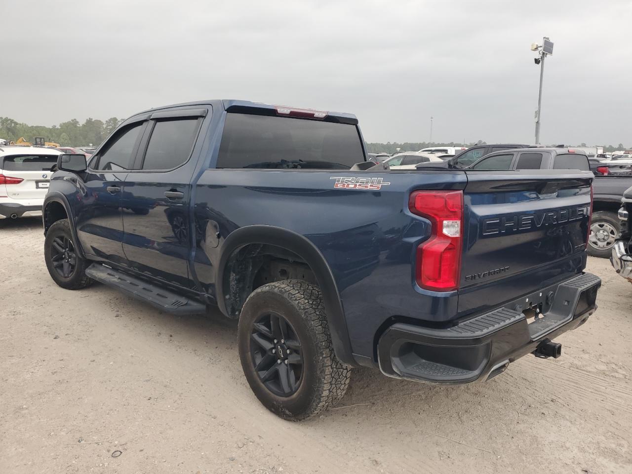 2021 CHEVROLET SILVERADO - Фото 2