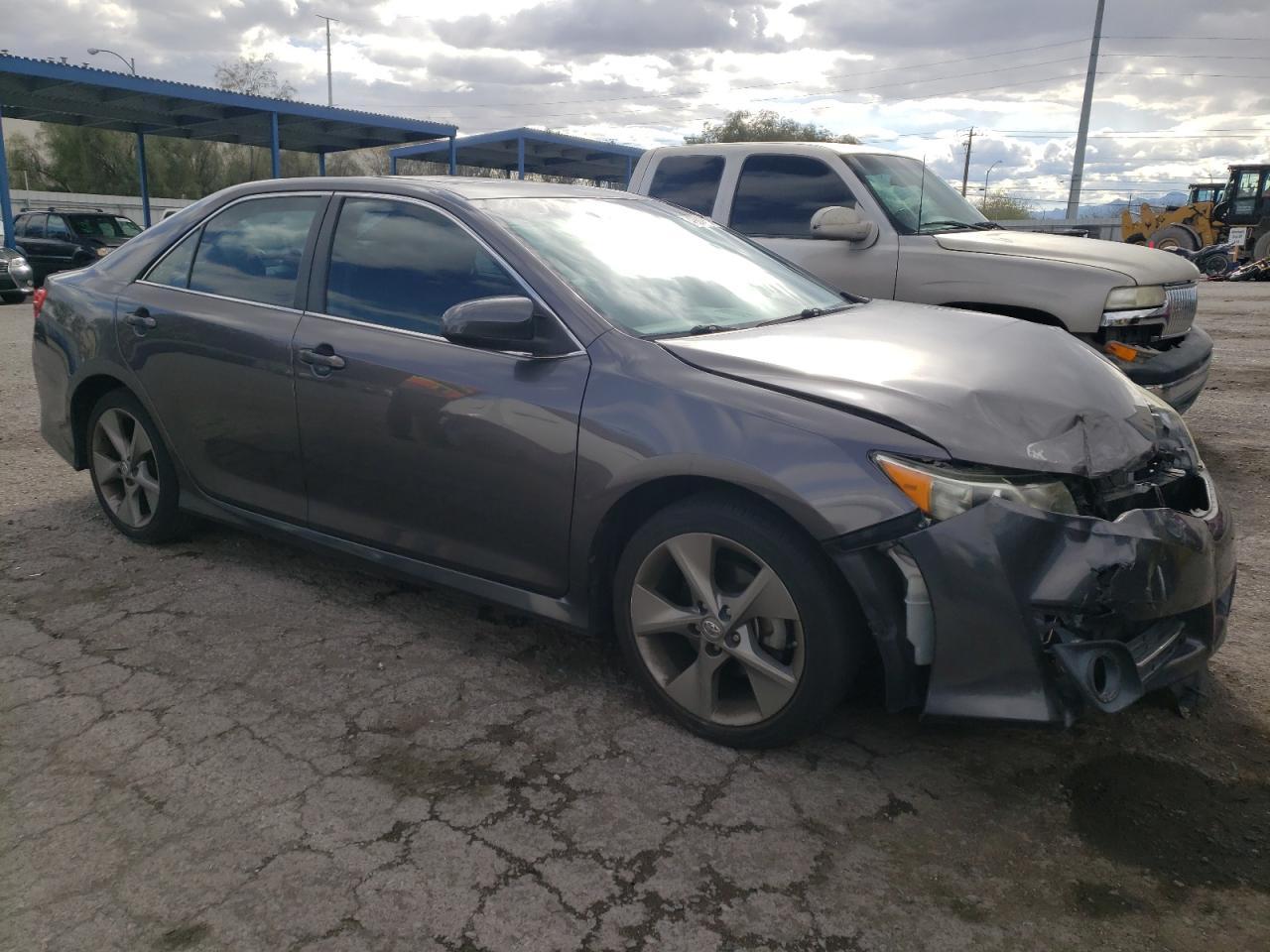 2014 TOYOTA CAMRY L - Фото 4