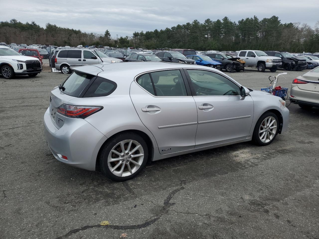 2011 LEXUS CT 200 - Фото 3