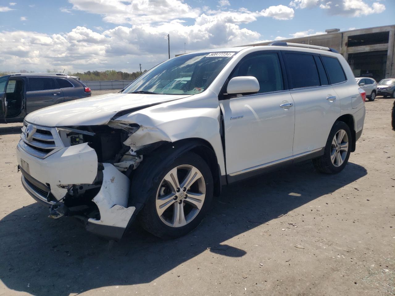 2011 TOYOTA HIGHLANDER