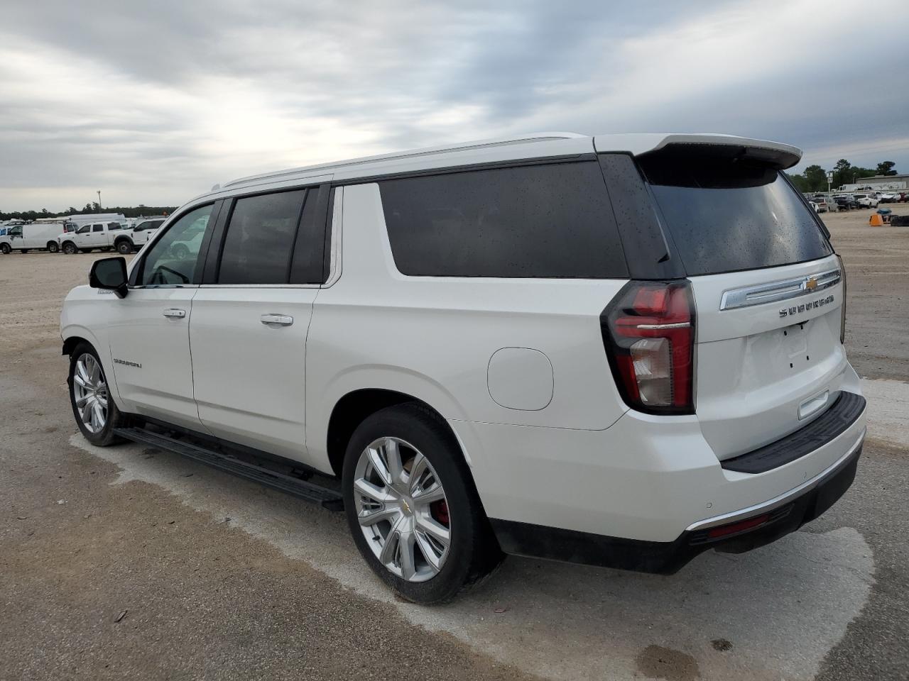 2021 CHEVROLET SUBURBAN K - Фото 2
