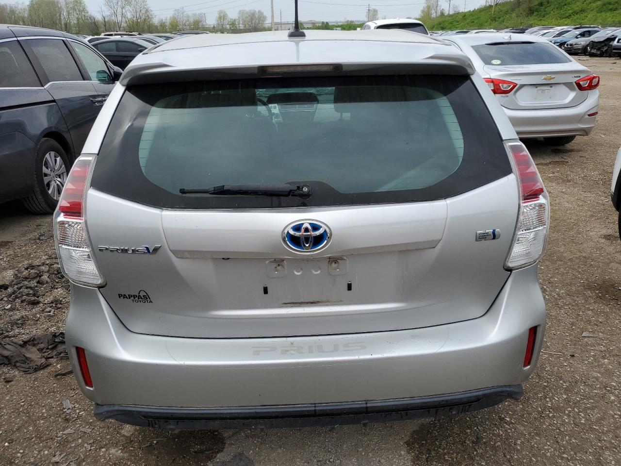 2015 TOYOTA PRIUS V - Image 6