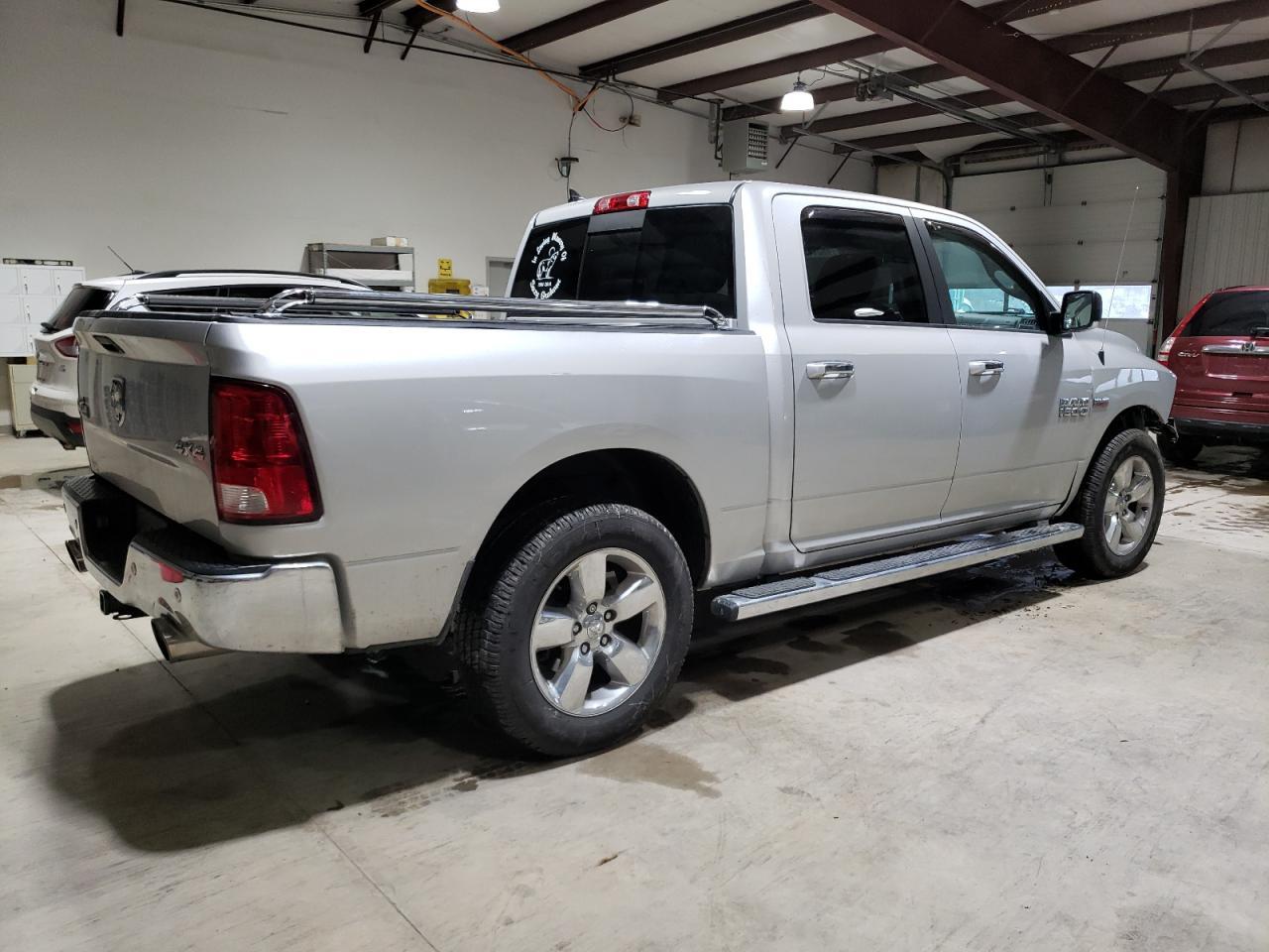 2015 RAM 1500 SLT - Image 3