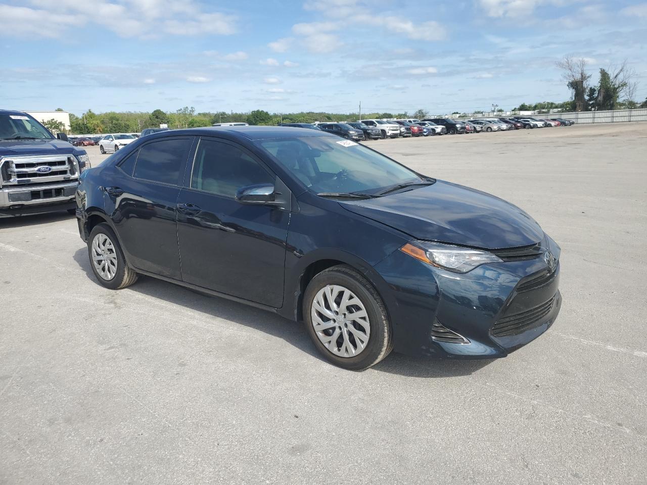 2019 TOYOTA COROLLA L - Фото 4