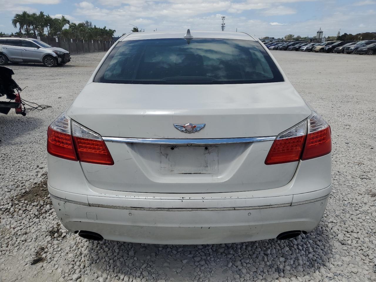 2011 HYUNDAI GENESIS 3. - Фото 6