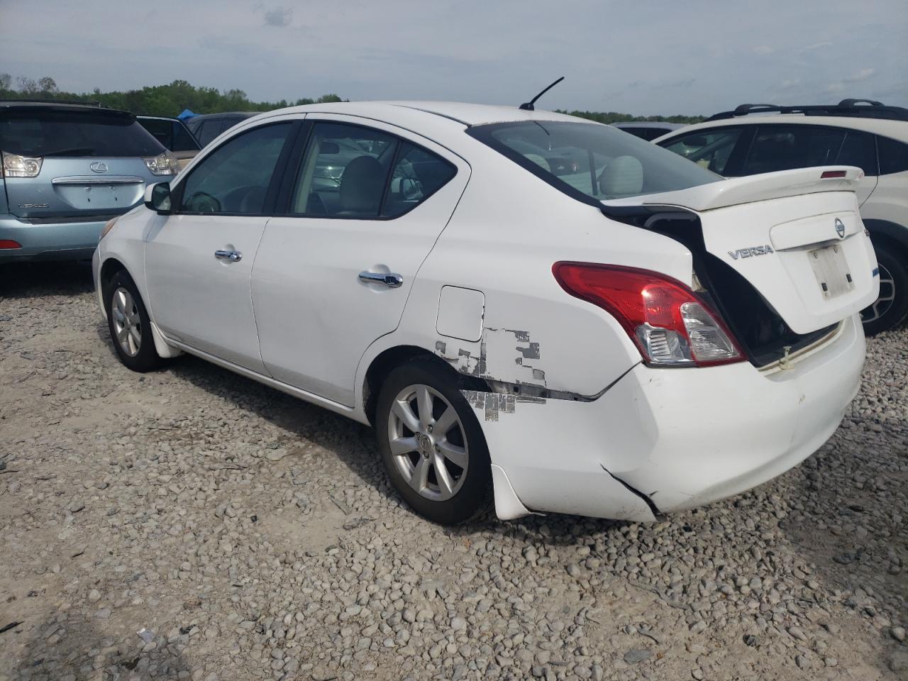 2014 NISSAN VERSA S - Фото 2