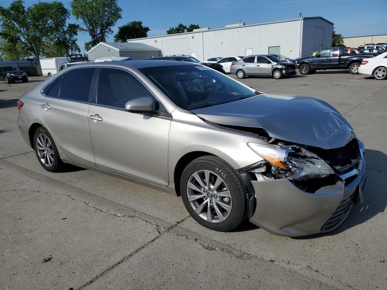 2017 TOYOTA CAMRY LE - Image 4